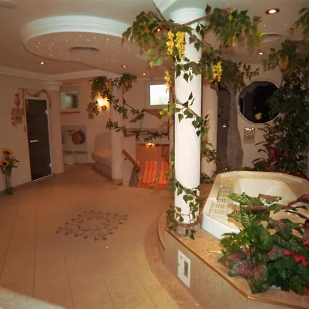 Garni Binta Ишгль
