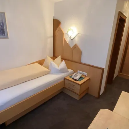 Garni Binta Guest house